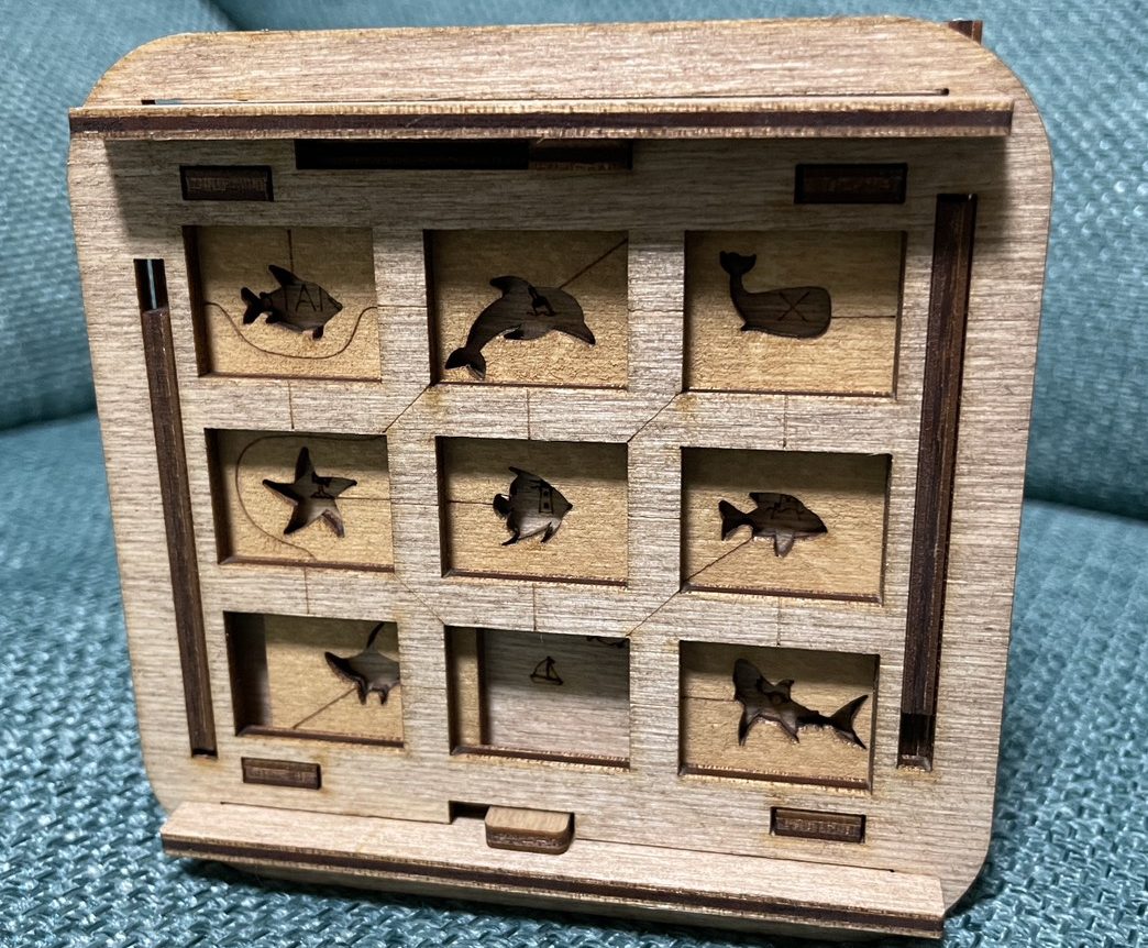 Clueboxの外観側面